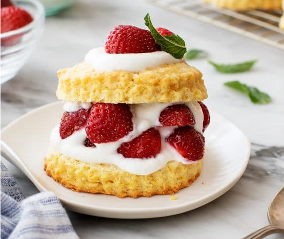 Biscuit Strawberry Shortcake
