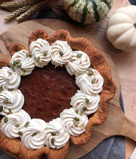 Out of the common Thanksgiving desserts is the Pumpkin Spice Pie