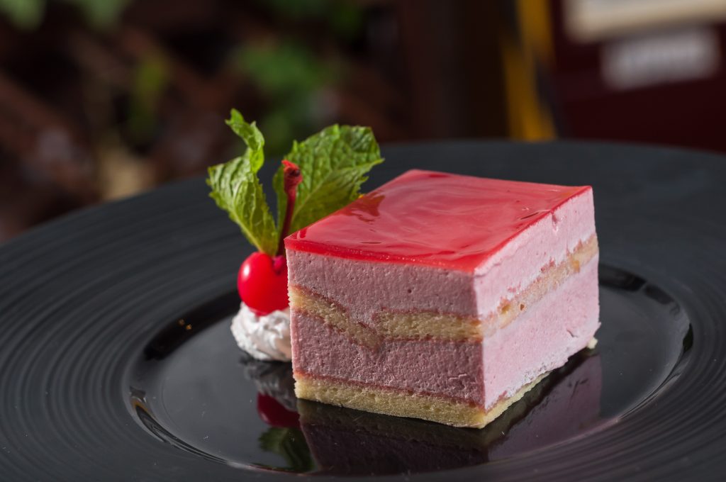 Dessert Advisor Strawberry Mousse Cake Black Plate 1.jpg 1