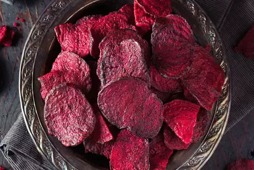 Red beautiful beet chips (Times of India)