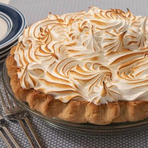 Coconut cream pie with meringue (pastries like a pro)