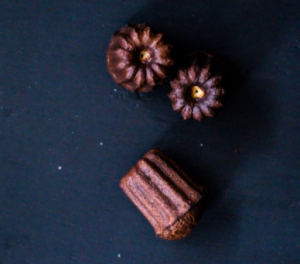 Rum and vanilla cannelé (Arhoma)