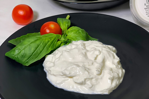 Stracciatella cheese (Fine Dining Lovers)