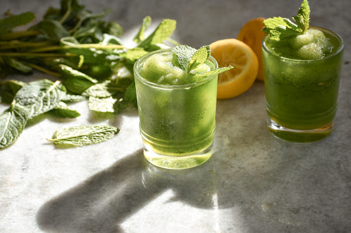 Mint Lemonade (catastrophic cook)