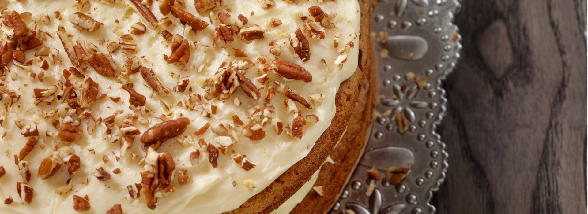 Vous cherchez un dessert avec une touche végé? Ayez du gâteau aux carottes ! Carrot Cake Blog Image. Image du blog gâteau aux carottes.